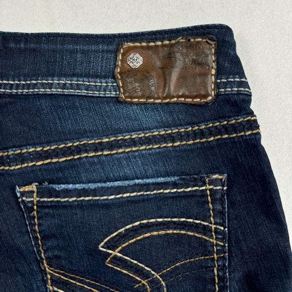 Silver Suki Capri Jeans Womens Size 28 Dark Blue Mid Rise Stretch - Picture 13 of 13